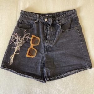 Super cute Zara black denim shorts!